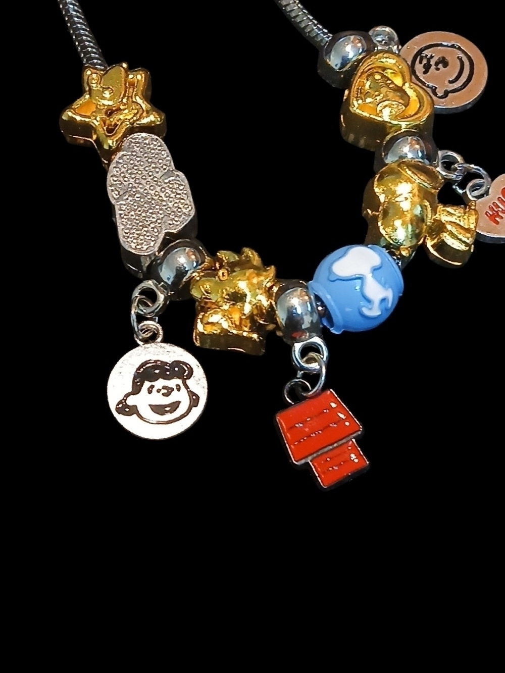 Peanuts - Snoopy & The Peanuts Crew on this Beautiful Charm Bracelet - Picture 10 of 12